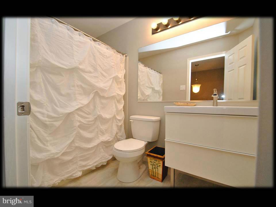 3738 Foxford Stream Road Baltimore, MD 21236 - Photo 17 of 25 UPPER LEVEL HALL BATH