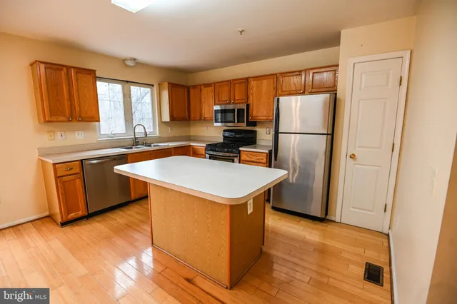 $2,700 | 207 Edge Creek Lane, Odenton, MD 21113