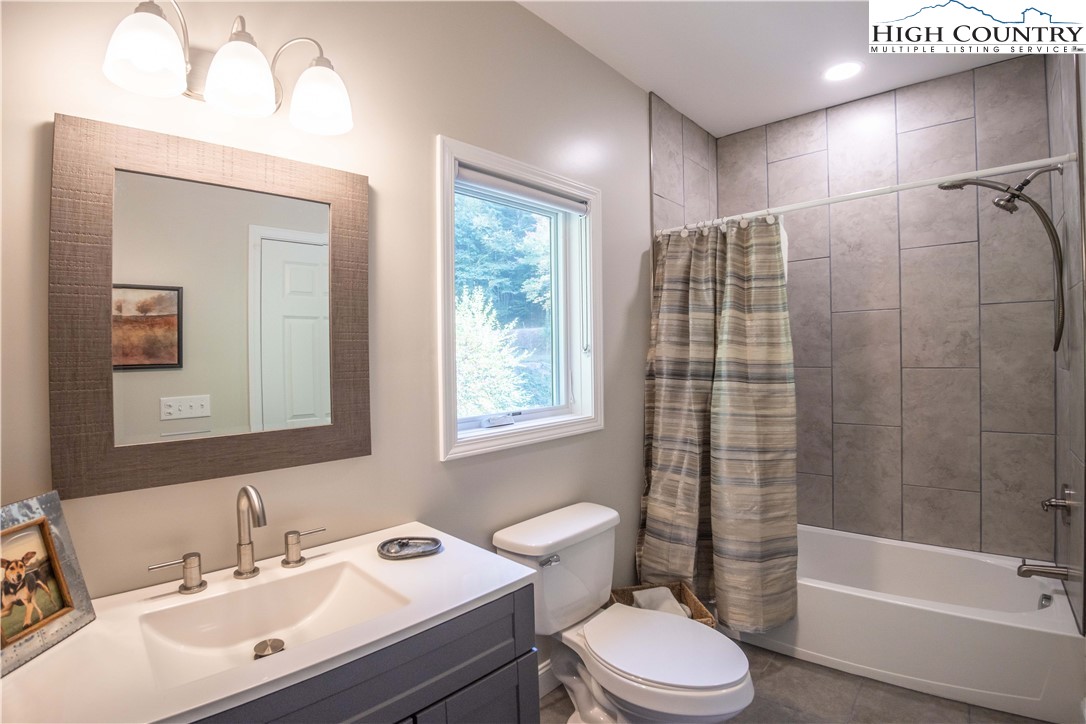 164 LINDALE Ridge, Unit 4 Boone, NC 28607 - Photo 11 of 28 Gallery Image 11
