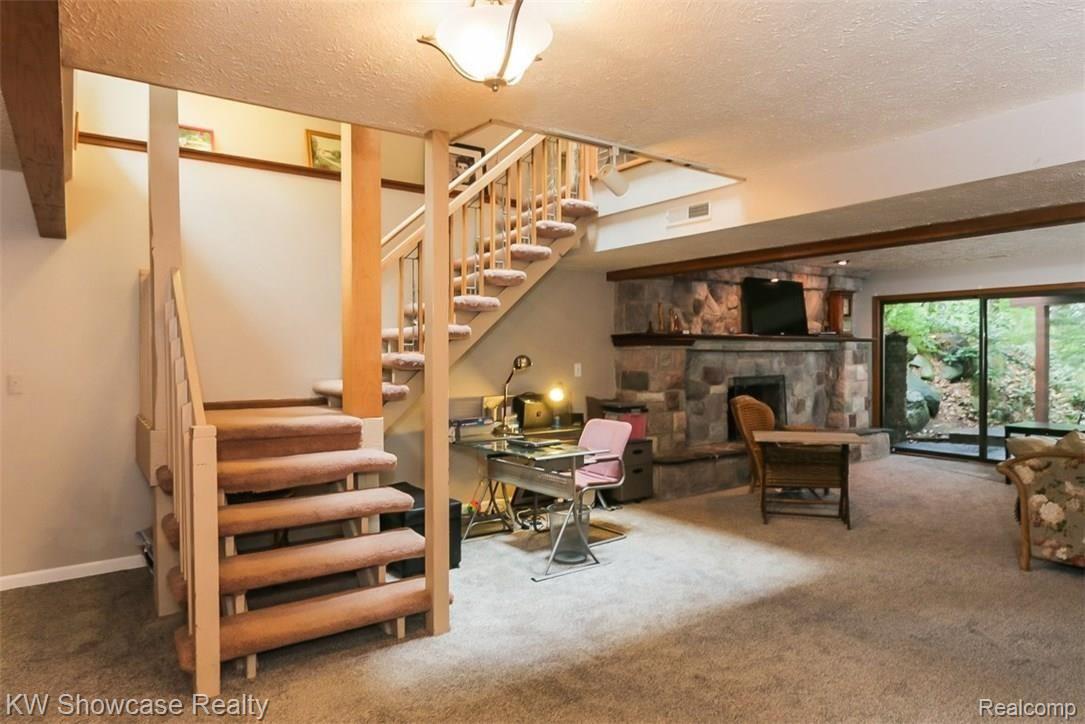 1903 Addaleen Road Highland, MI 48357 - Photo 33 of 51 032-4066434-medium.jpg