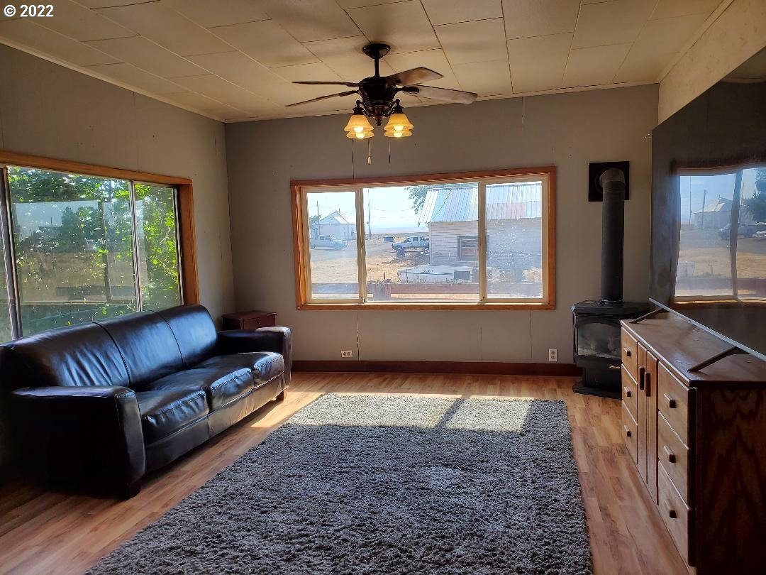 55660 Kent Road Kent, OR 97033 - Photo 3 of 19 Gallery Image 3