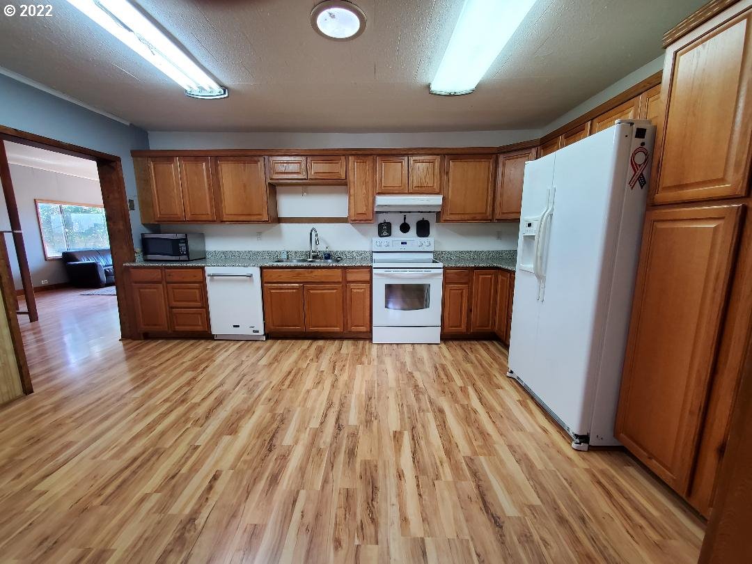 55660 Kent Road Kent, OR 97033 - Photo 4 of 19 Gallery Image 4