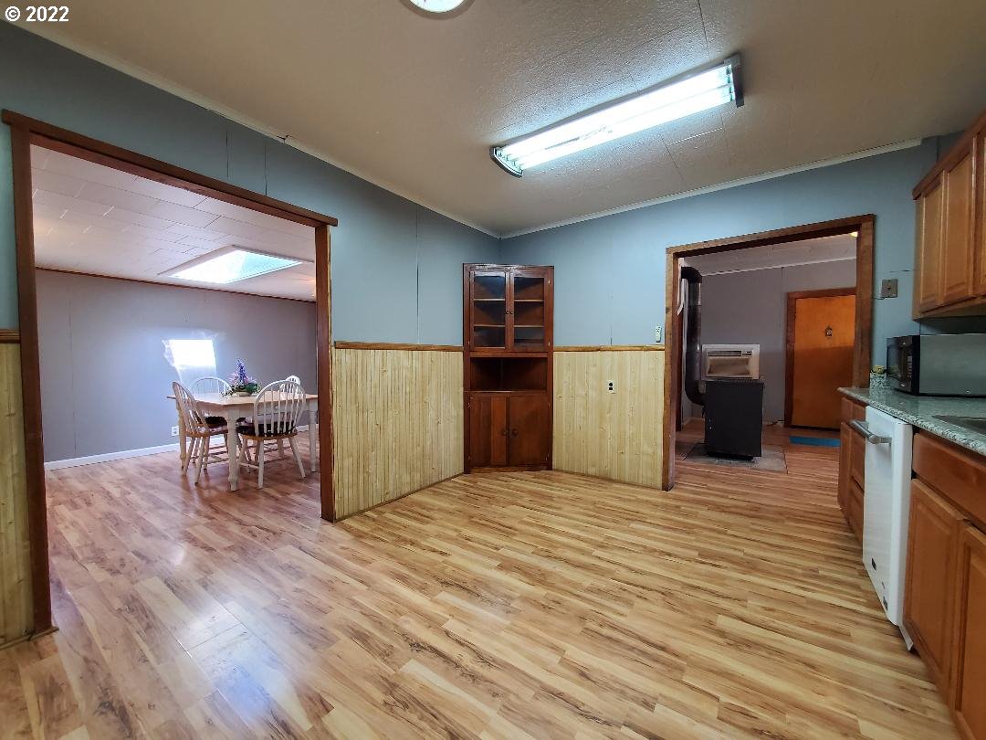 55660 Kent Road Kent, OR 97033 - Photo 9 of 19 Gallery Image 9
