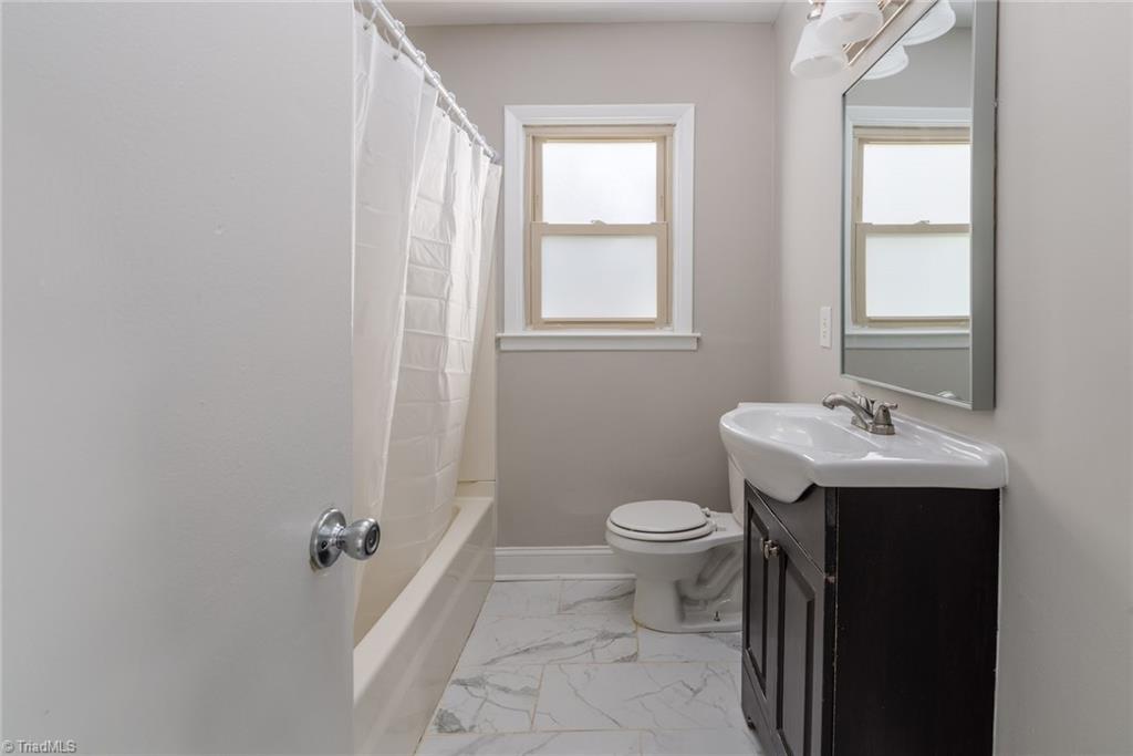 3819 Rolling Road High Point, NC 27265 - Photo 21 of 42