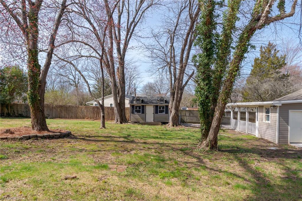 3819 Rolling Road High Point, NC 27265 - Photo 33 of 42