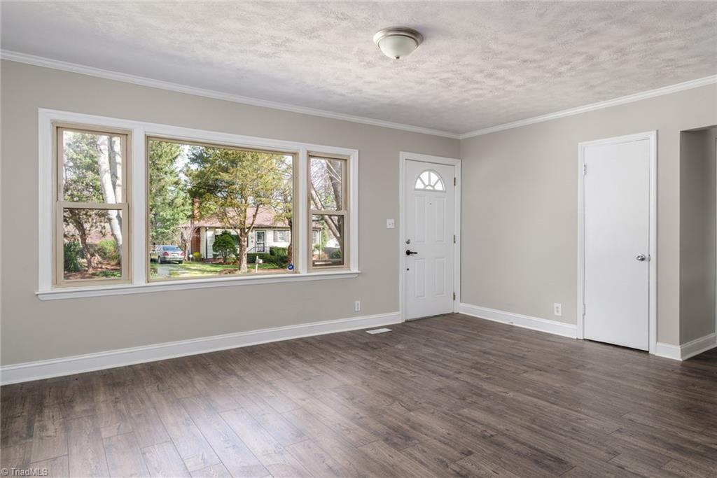3819 Rolling Road High Point, NC 27265 - Photo 10 of 42