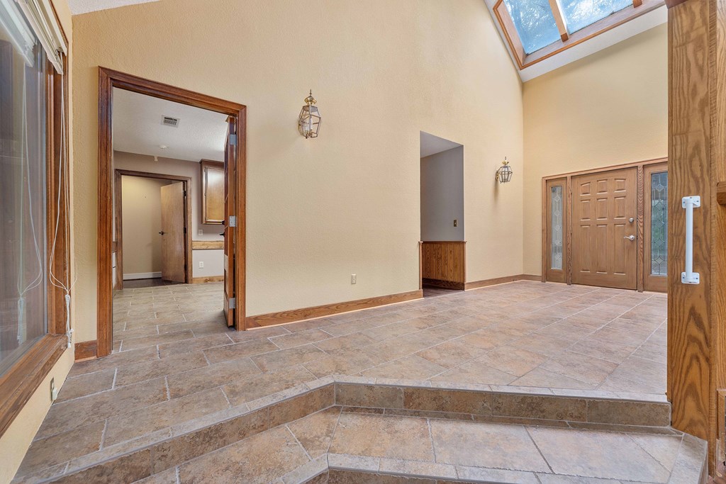 7901 Shallowford Road Upatoi, GA 31829 - Photo 5 of 89 foyer