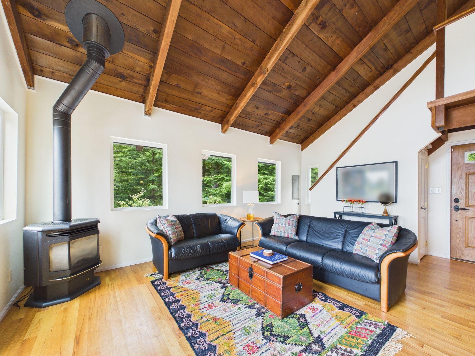 7090 Fickle Hill Road Arcata, CA 95521 - Photo 10 of 60 Gallery Image 10