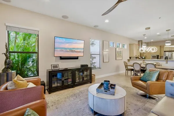 $1,100,000 | 4203 5th Avenue Northeast, Bradenton, FL 34208