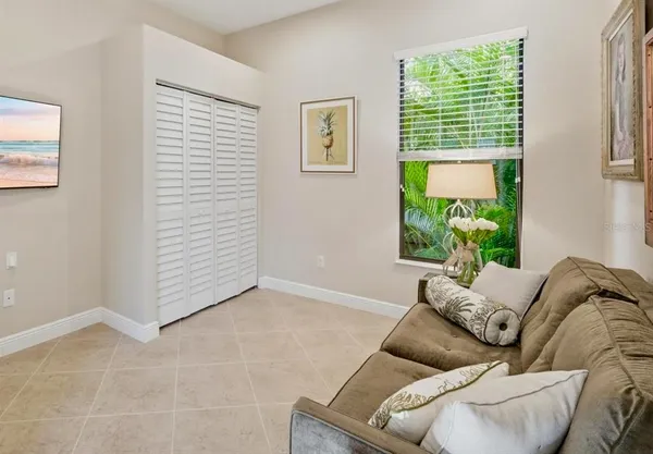 $1,100,000 | 4203 5th Avenue Northeast, Bradenton, FL 34208