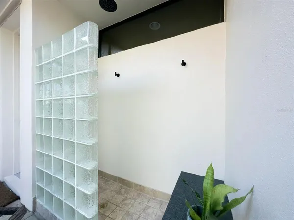 $1,100,000 | 4203 5th Avenue Northeast, Bradenton, FL 34208