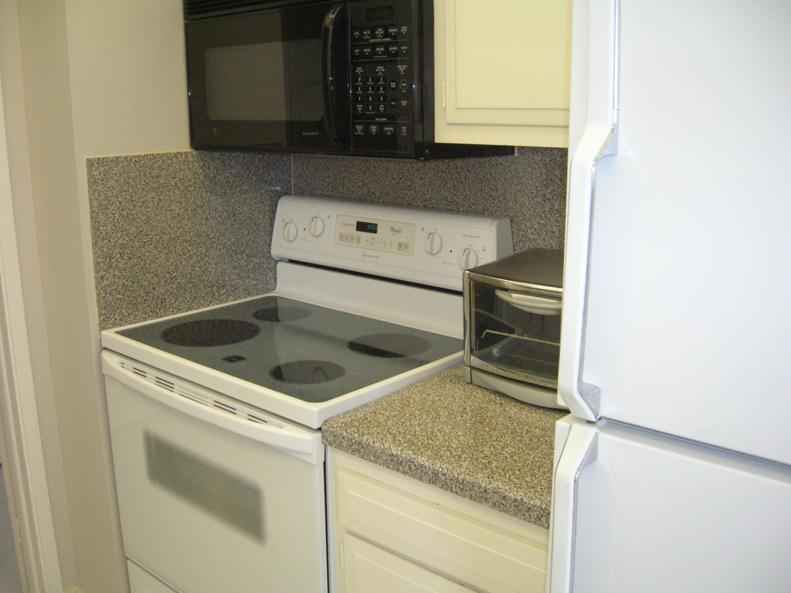 2121 North Ocean Boulevard, Unit 1402W Boca Raton, FL 33431 - Photo 16 of 44 KITCHEN