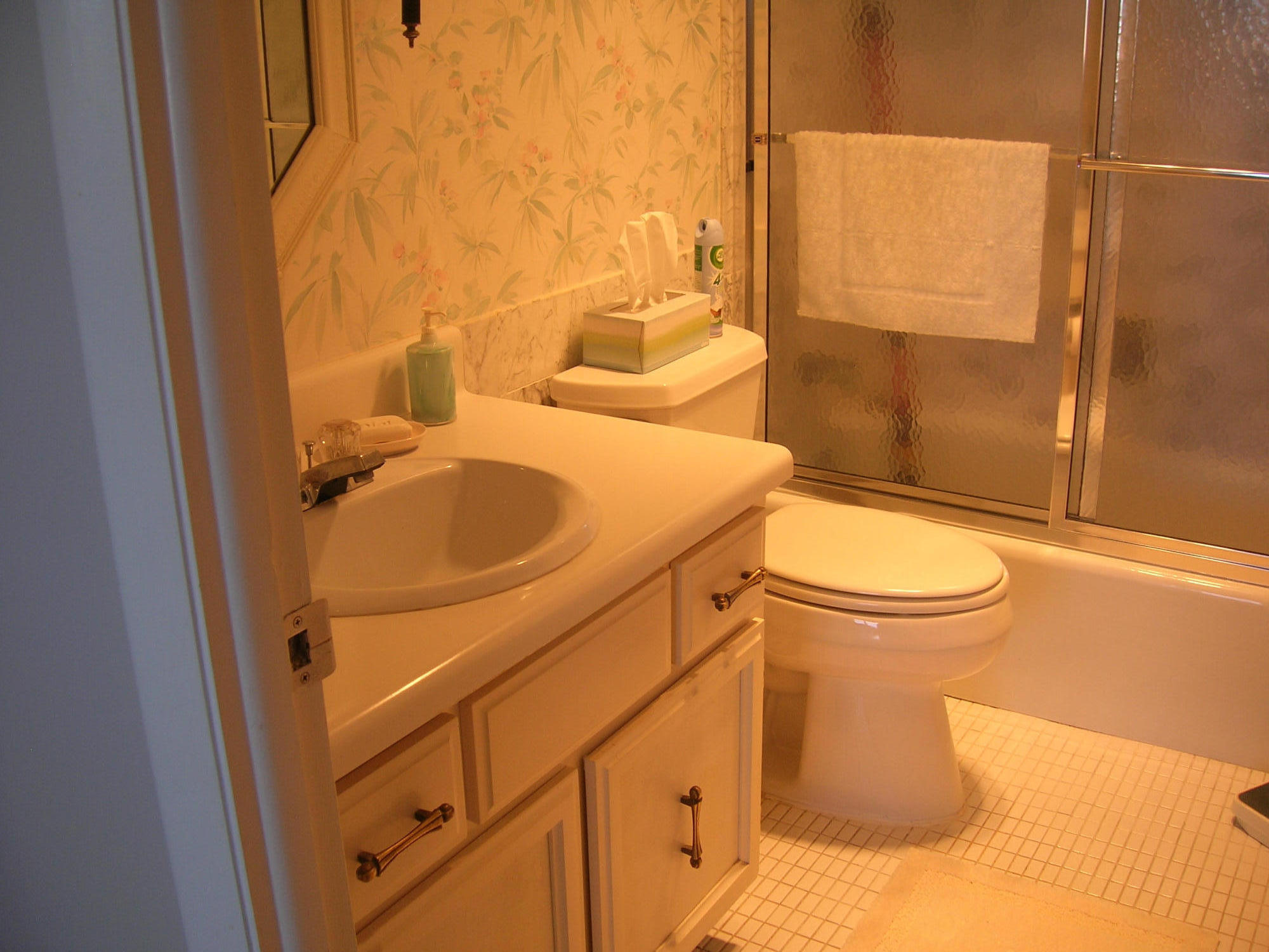 2121 North Ocean Boulevard, Unit 1402W Boca Raton, FL 33431 - Photo 21 of 44 MASTER BATHROOM