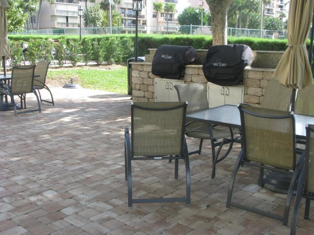 2121 North Ocean Boulevard, Unit 1402W Boca Raton, FL 33431 - Photo 43 of 44 PROPAINE GRILLS-PICNIC AREA