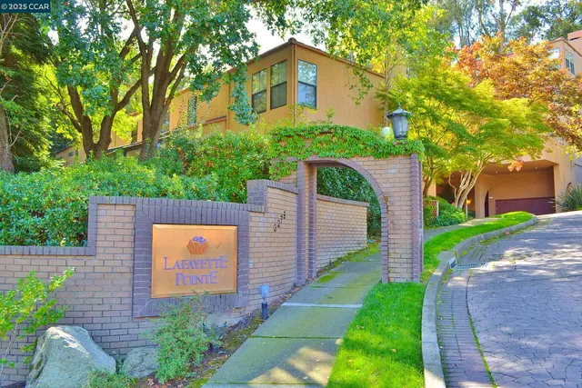 $1,150,000 | 3279 Mt Diablo Court, Unit 13, Lafayette, CA 94549