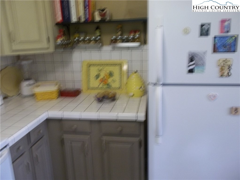 71 Spring Lane Sparta, NC 28675 - Photo 6 of 13 Gallery Image 6