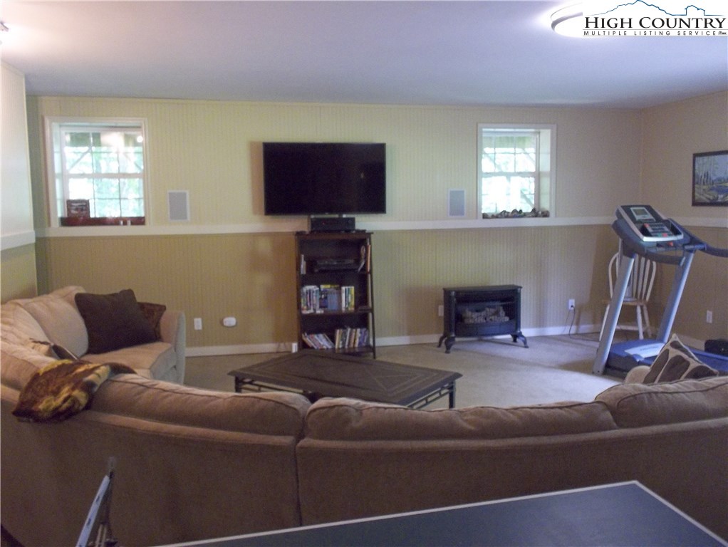 71 Spring Lane Sparta, NC 28675 - Photo 8 of 13 Gallery Image 8