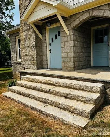 a view of house with a outdoor space