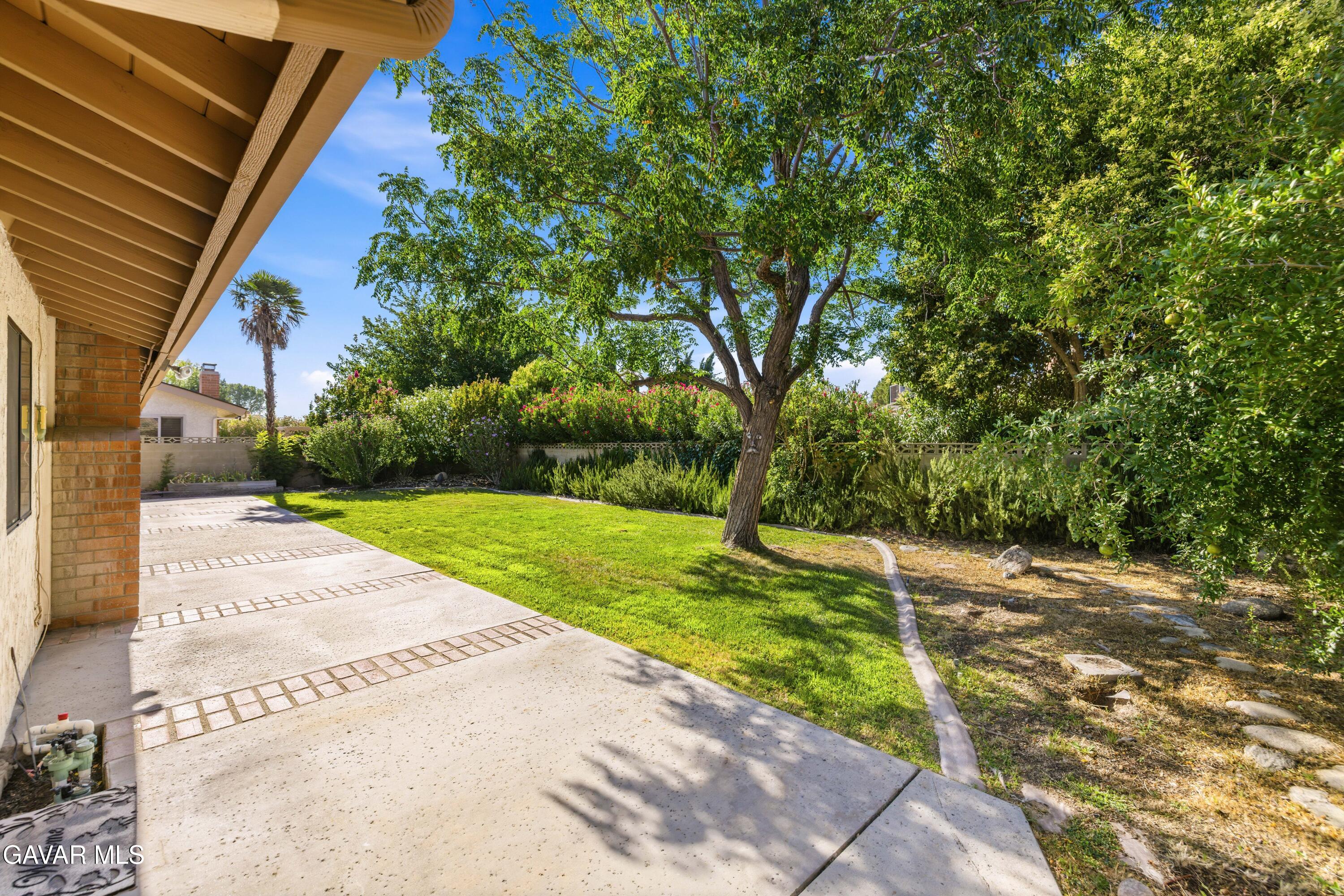 2827 Perfect Place Lancaster, CA 93536 - Photo 29 of 34 2827 Perfect Pl-36