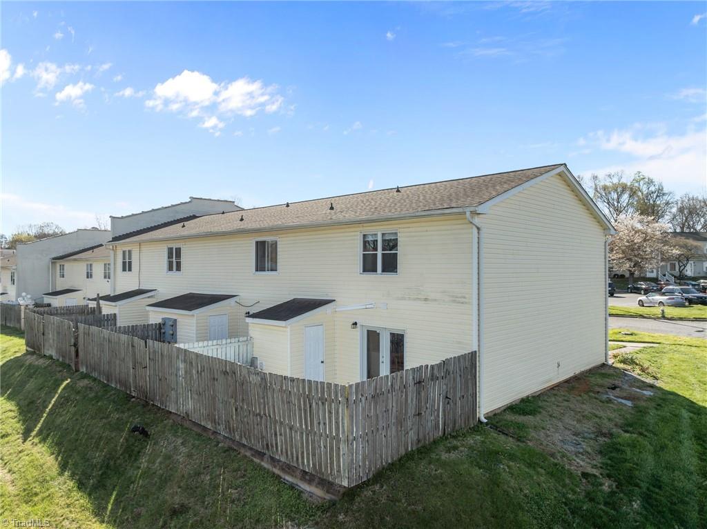 5723 Bramblegate Road, Unit A Greensboro, NC 27409 - Photo 38 of 43 Gallery Image 38