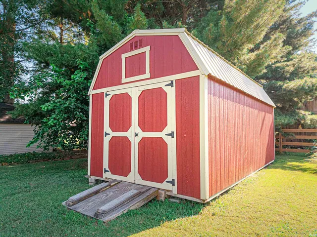 $289,900 | 4621 Meadow Lane, Wadesville, IN 47638