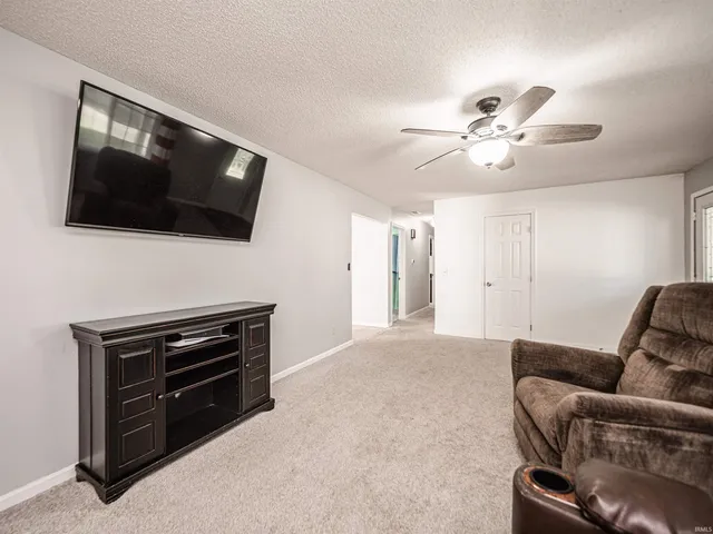 $289,900 | 4621 Meadow Lane, Wadesville, IN 47638