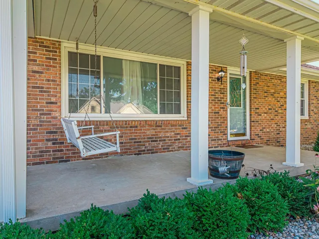 $289,900 | 4621 Meadow Lane, Wadesville, IN 47638