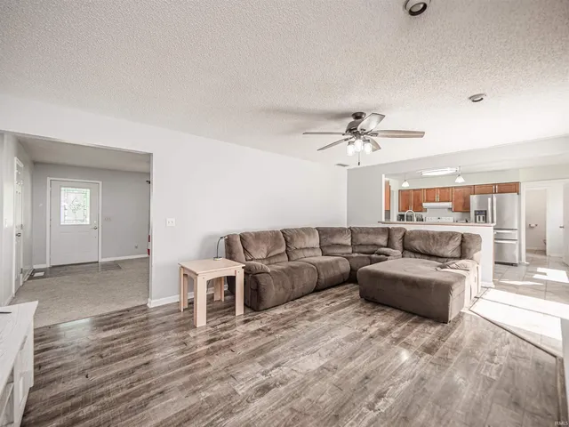 $289,900 | 4621 Meadow Lane, Wadesville, IN 47638