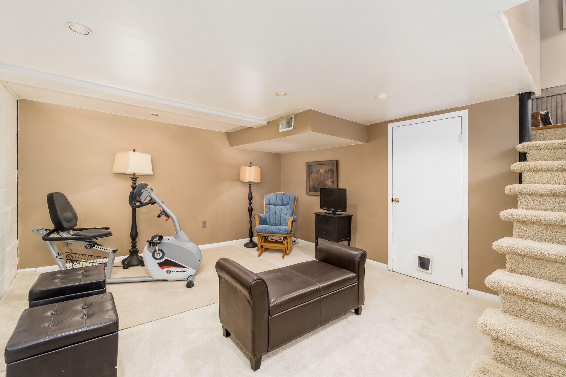 185 North Cassingham Road Bexley, OH 43209 - Photo 43 of 55 Lower Level Rec Room