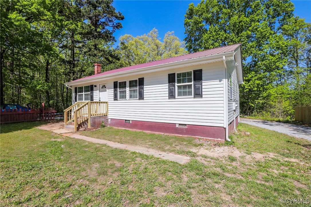 13077 Oral Oaks Road Victoria, VA 23974 - Photo 3 of 34 a view of pool with a backyard