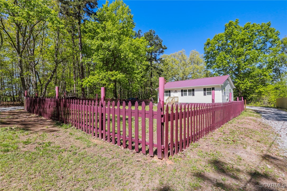 13077 Oral Oaks Road Victoria, VA 23974 - Photo 5 of 34 a view of a wrought iron fences in front of house