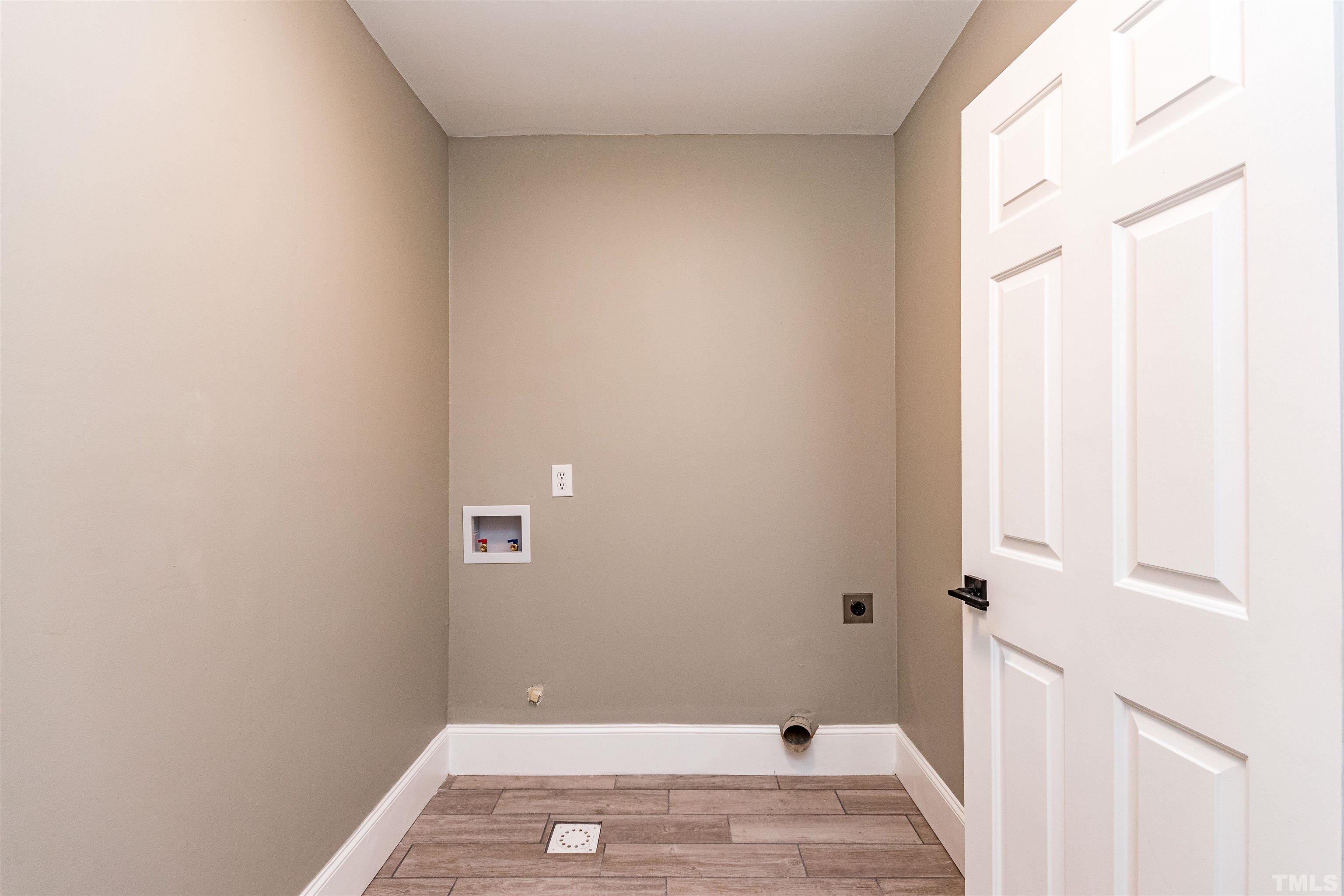 8105 Laurel Mountain Road Raleigh, NC 27613 - Photo 18 of 26 a view of a small space