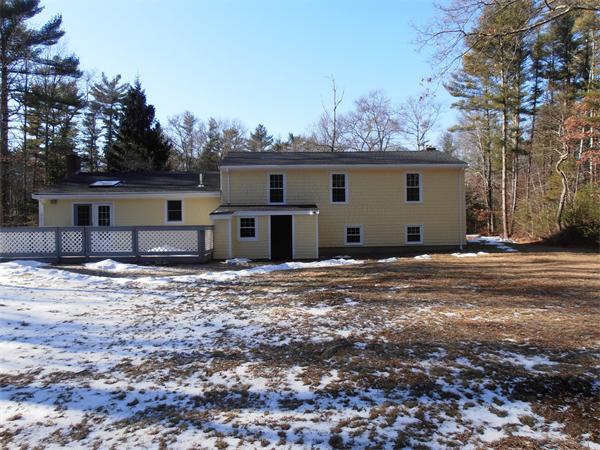 820 Locust Street Raynham, MA 02767 - Photo 3 of 28 Gallery Image 3