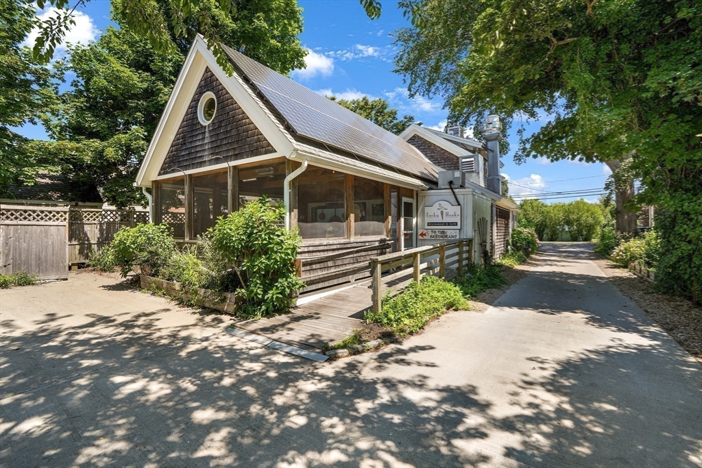 218 Upper Main Street Edgartown, MA 02539 - Photo 16 of 20