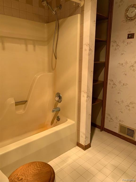 1395 Hadley Road Lapeer, MI 48446 - Photo 18 of 45