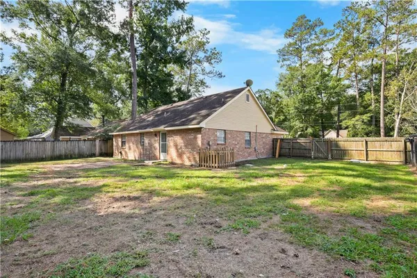 $1,550 | 70472 L Street, Covington, LA 70433