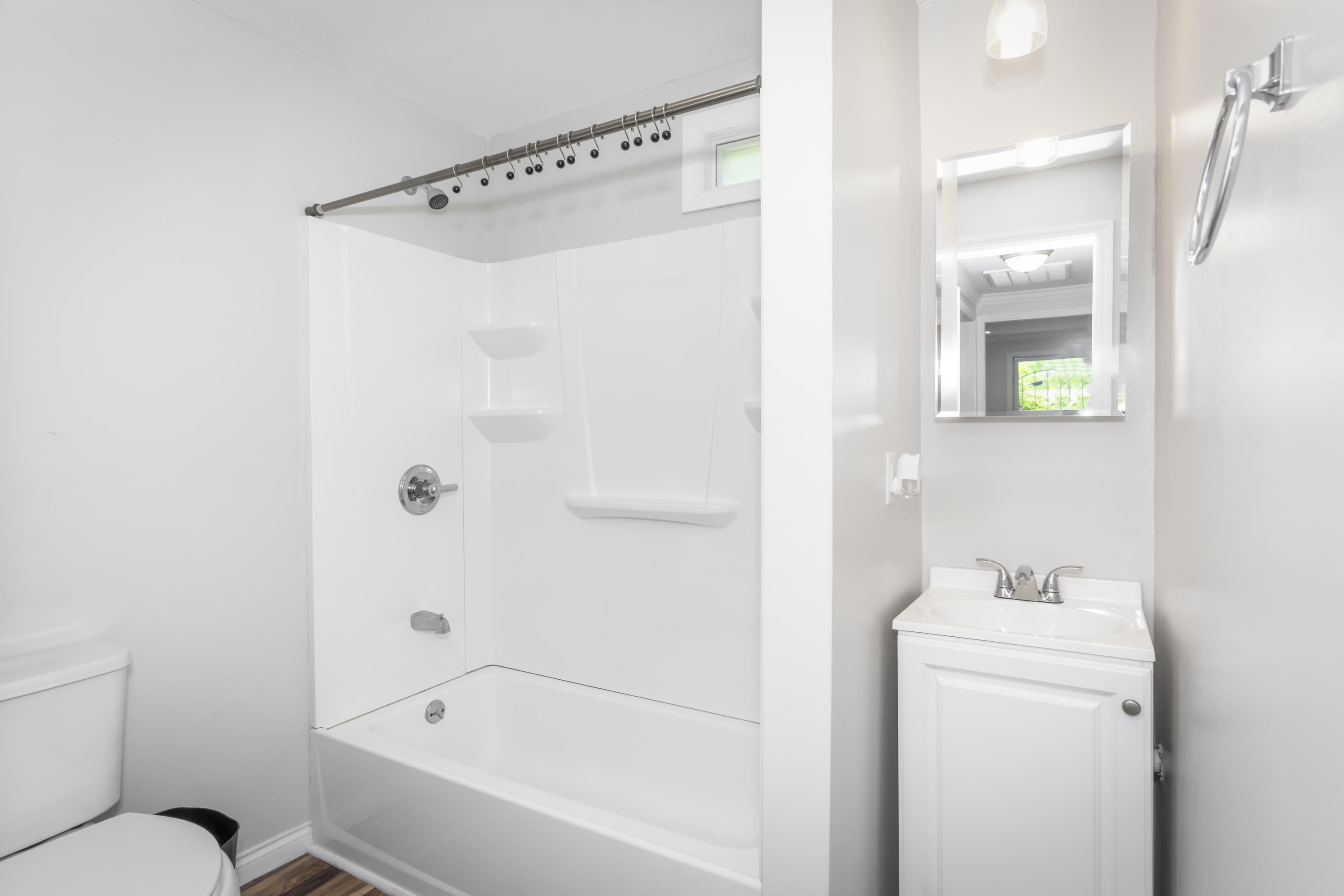 3432 Bennett Road, Unit 12 & 13 Chattanooga, TN 37412 - Photo 18 of 23 Full Bath