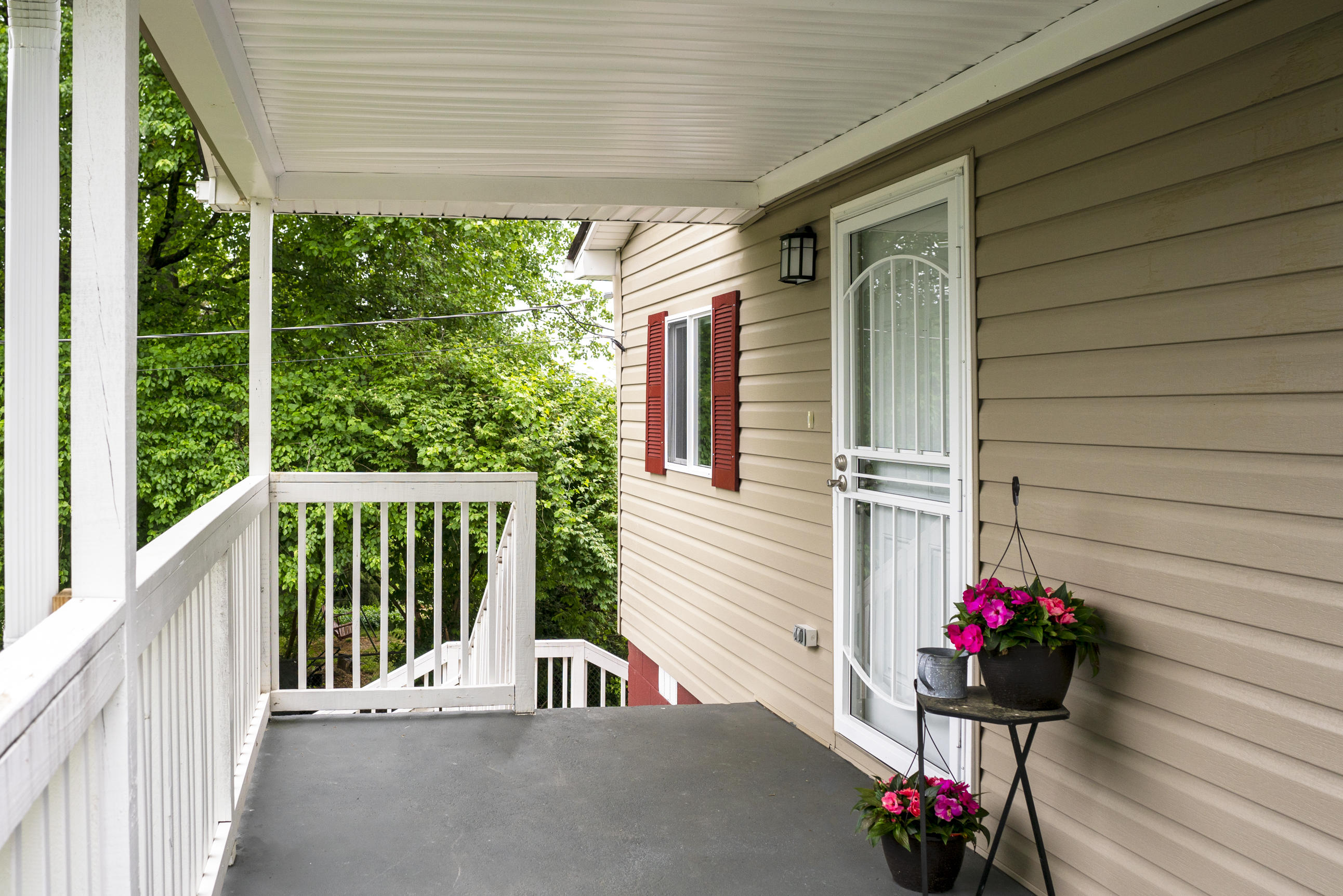3432 Bennett Road, Unit 12 & 13 Chattanooga, TN 37412 - Photo 2 of 23 Front Porch
