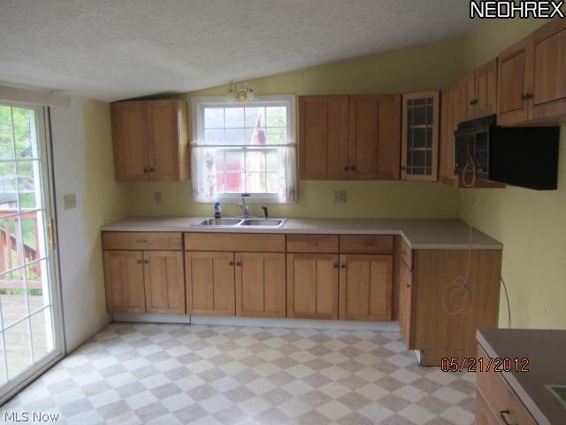 8346 Mulberry Road Chesterland, OH 44026 - Photo 6 of 10 Gallery Image 6
