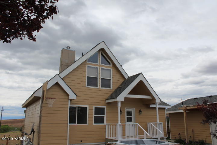 3903 Cheyne Road Zillah, WA 98953 - Photo 6 of 49 IMG_1060