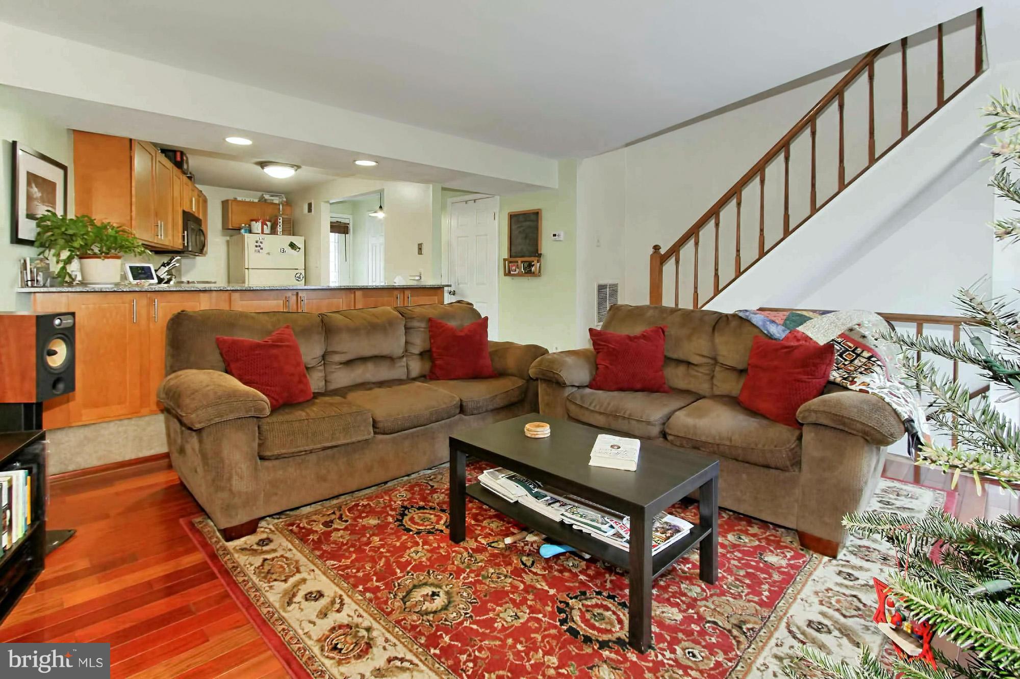 11912 Crosswind Court Reston, VA 20194 - Photo 5 of 19 Living Room