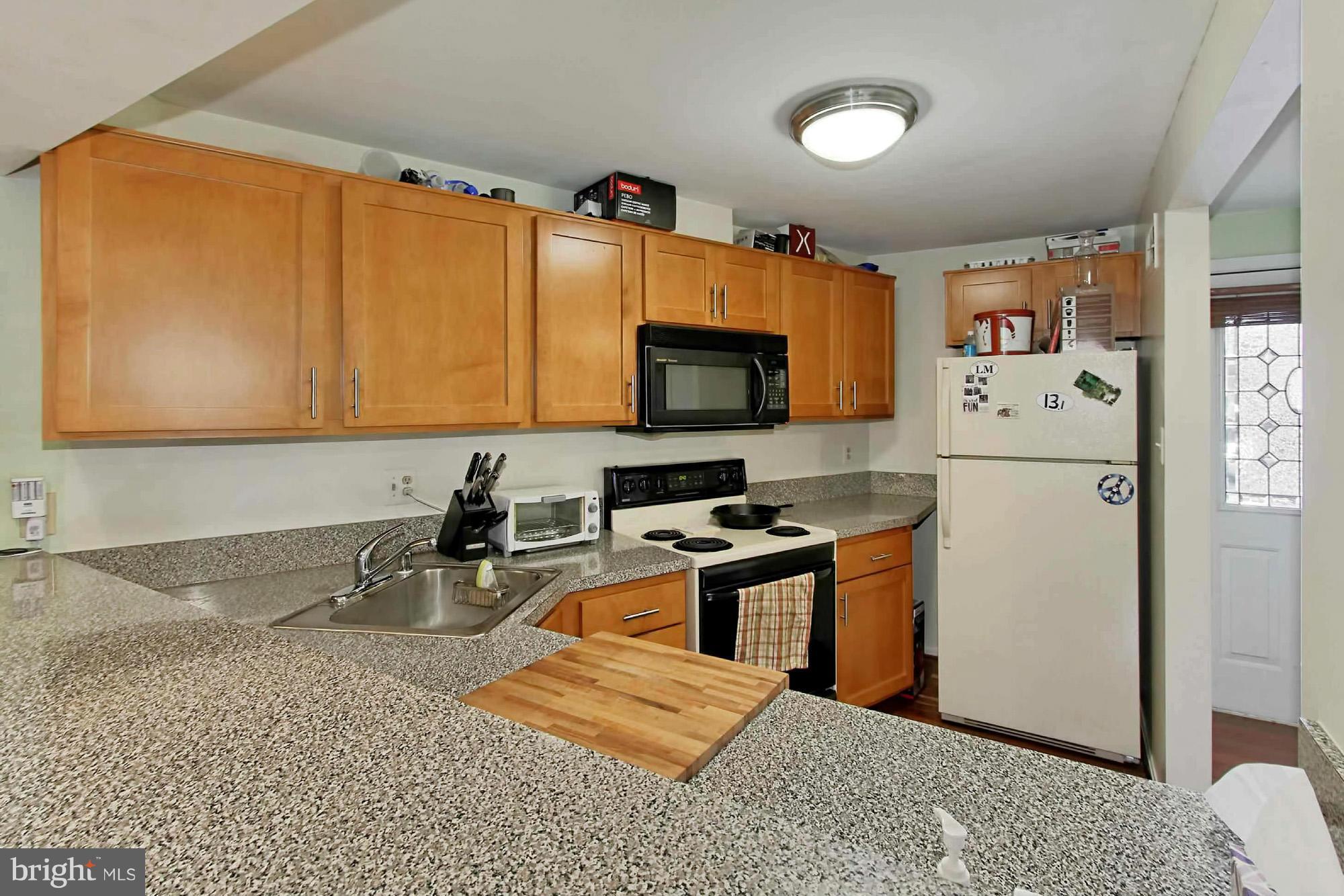 11912 Crosswind Court Reston, VA 20194 - Photo 7 of 19 Kitchen