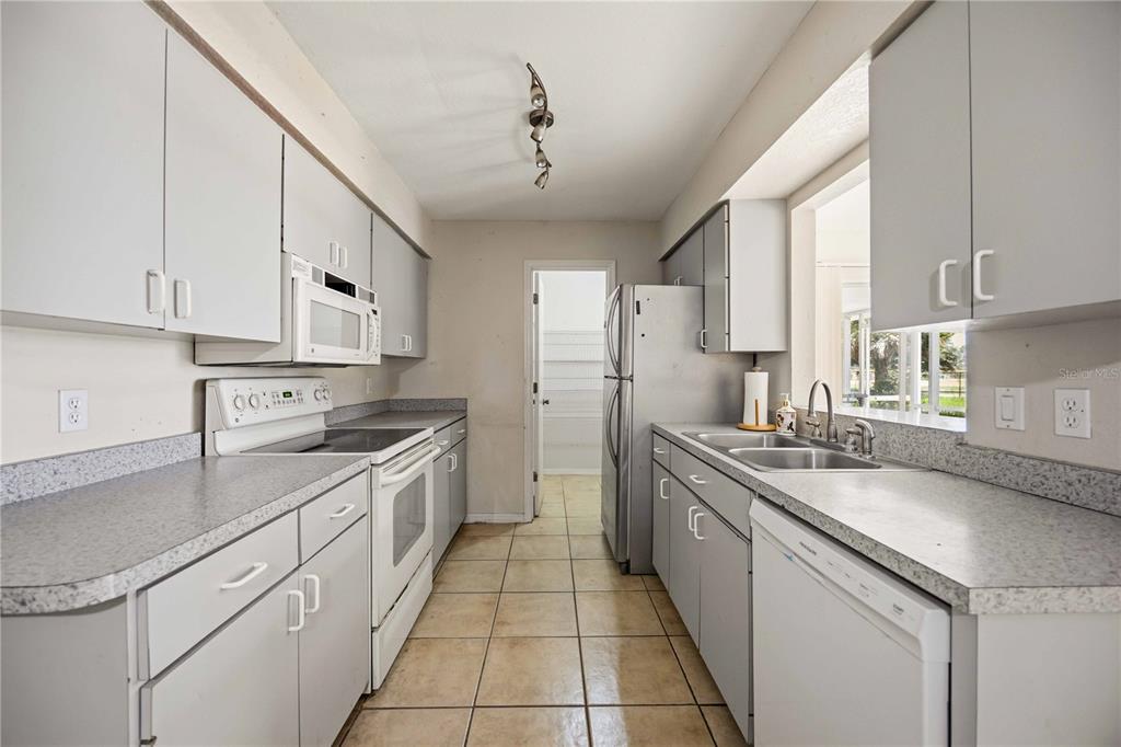 1750 Yakutat Road North Port, FL 34287 - Photo 11 of 36 Gallery Image 11