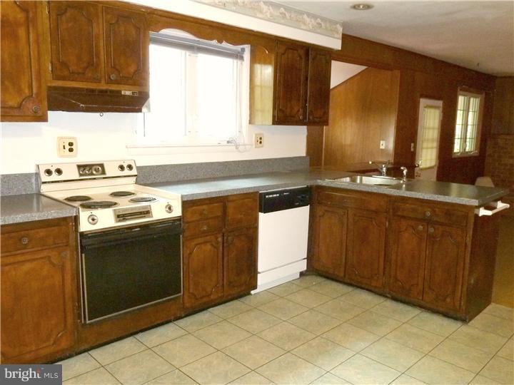 523 North Whitford Road Exton, PA 19341 - Photo 4 of 14 Gallery Image 4