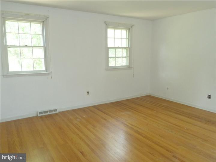 523 North Whitford Road Exton, PA 19341 - Photo 8 of 14 Gallery Image 8