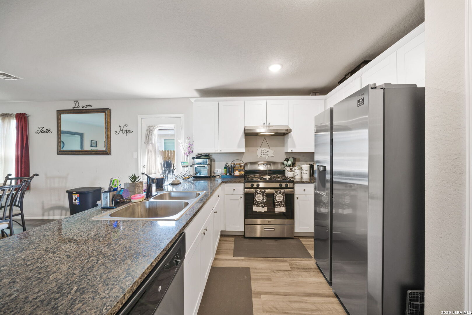 4242 Volcano Way San Antonio, TX 78237 - Photo 11 of 23