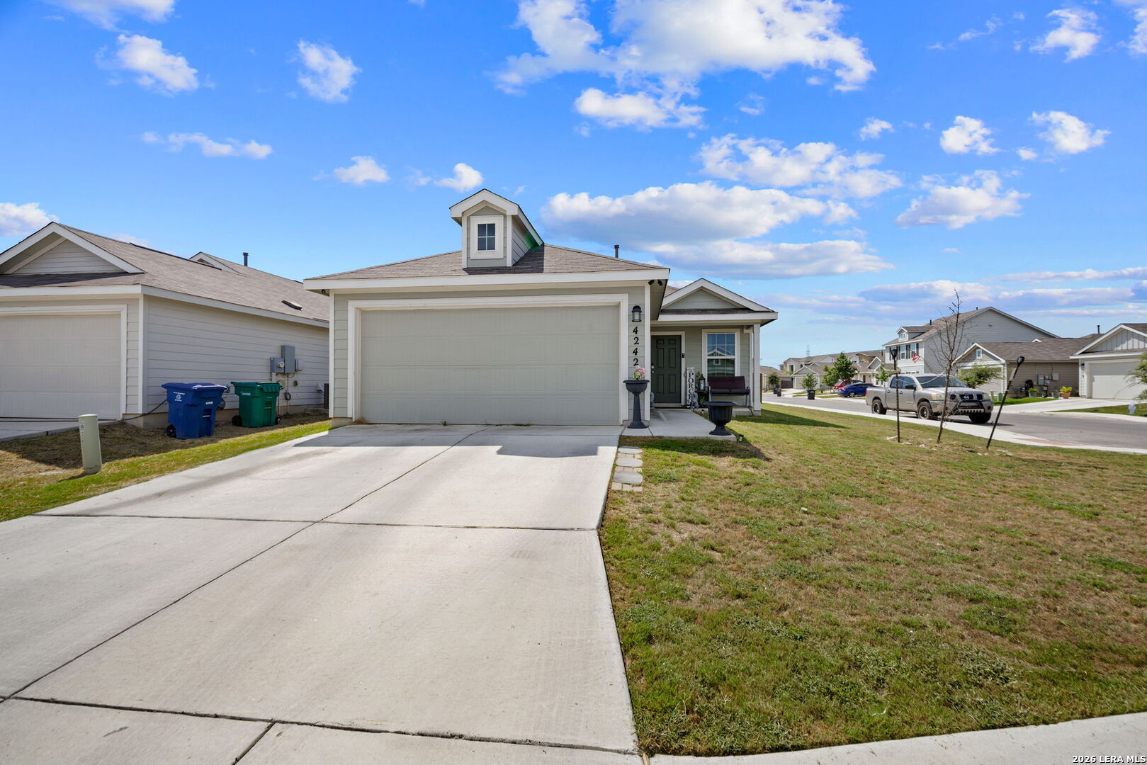 4242 Volcano Way San Antonio, TX 78237 - Photo 2 of 23