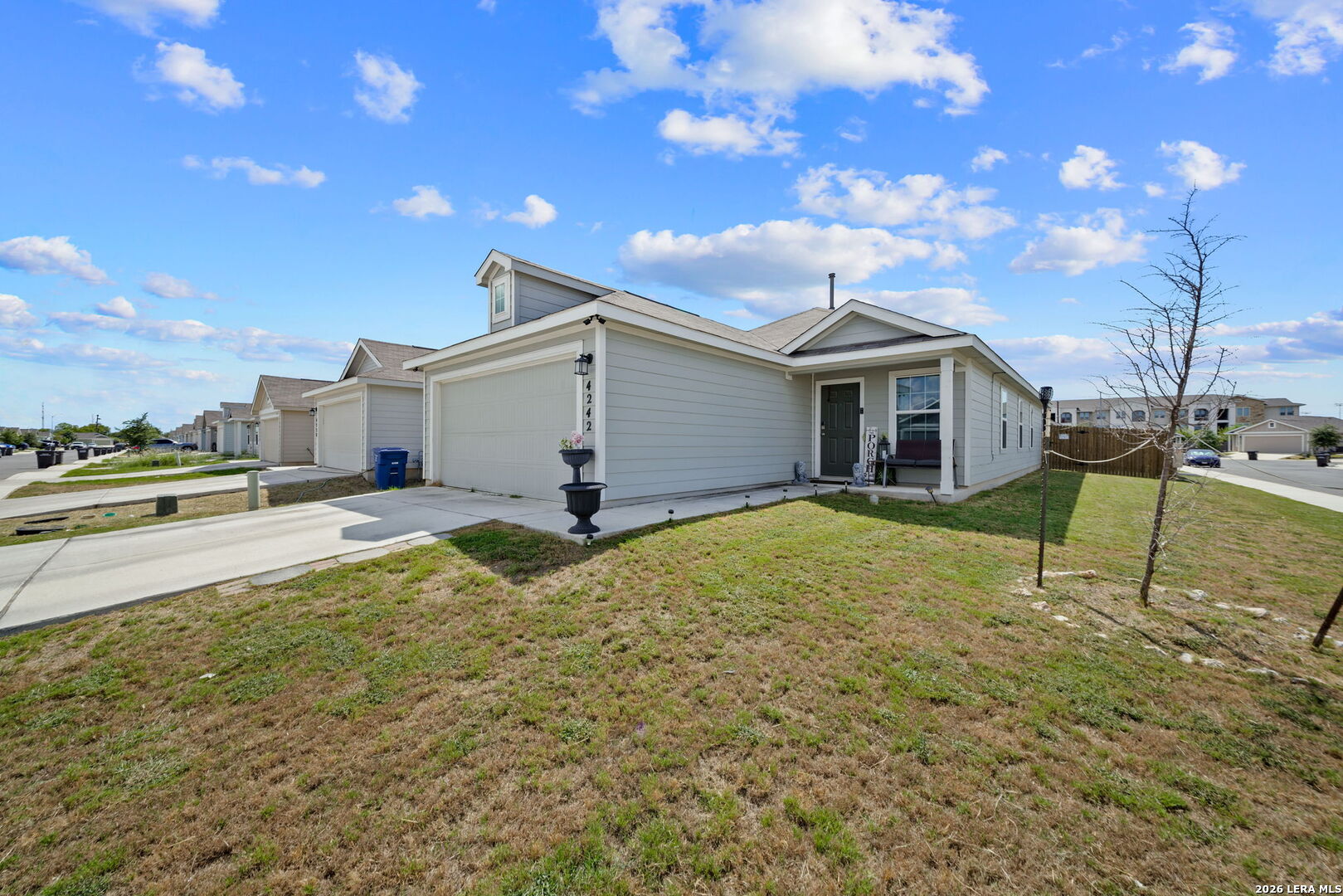 4242 Volcano Way San Antonio, TX 78237 - Photo 4 of 23