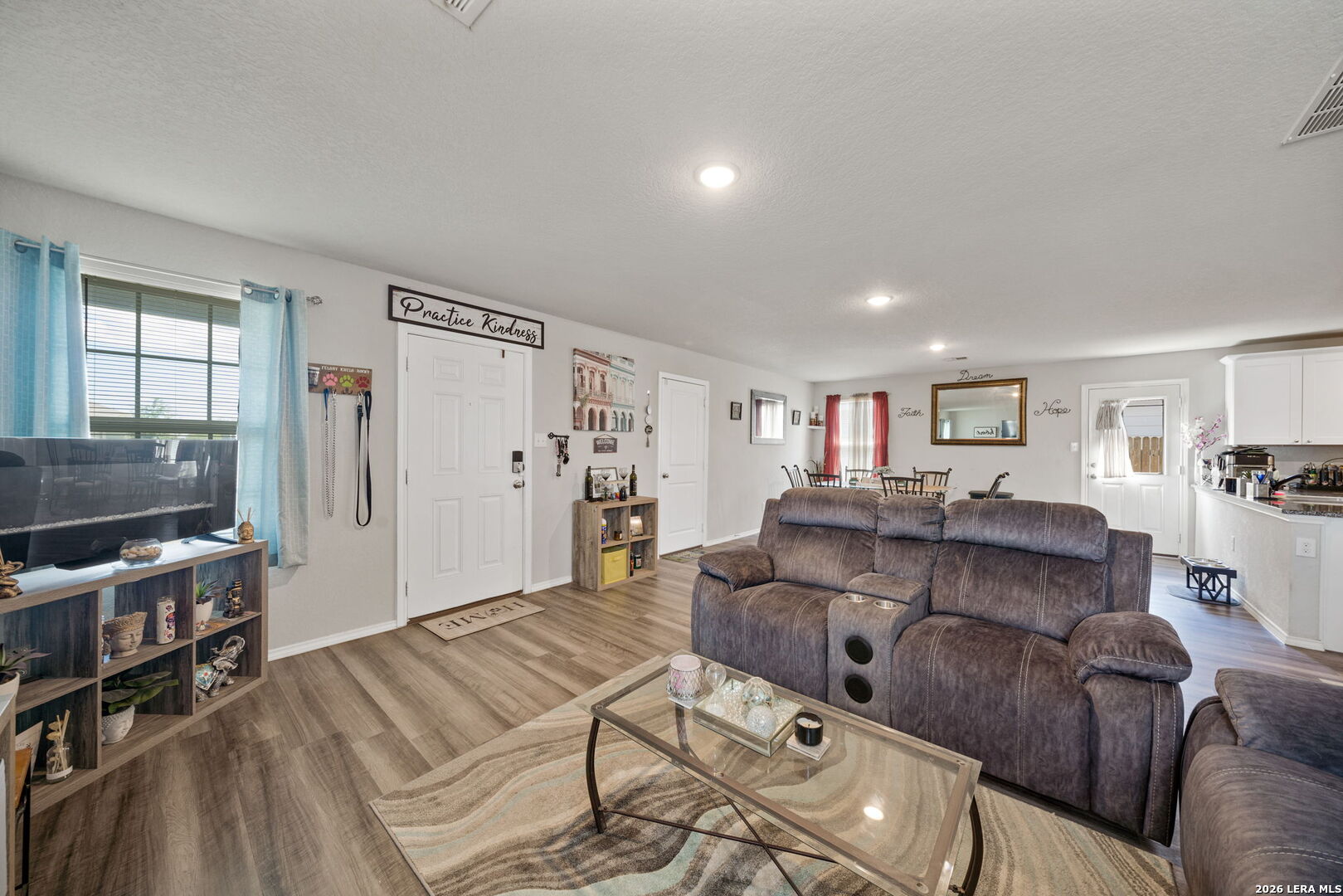 4242 Volcano Way San Antonio, TX 78237 - Photo 9 of 23