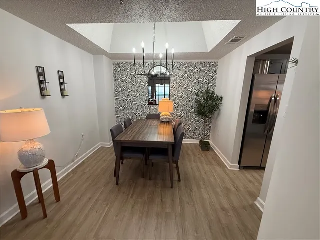 $260,000 | 303 Sugar Top Drive, Unit 33325, Sugar Mountain, NC 28604